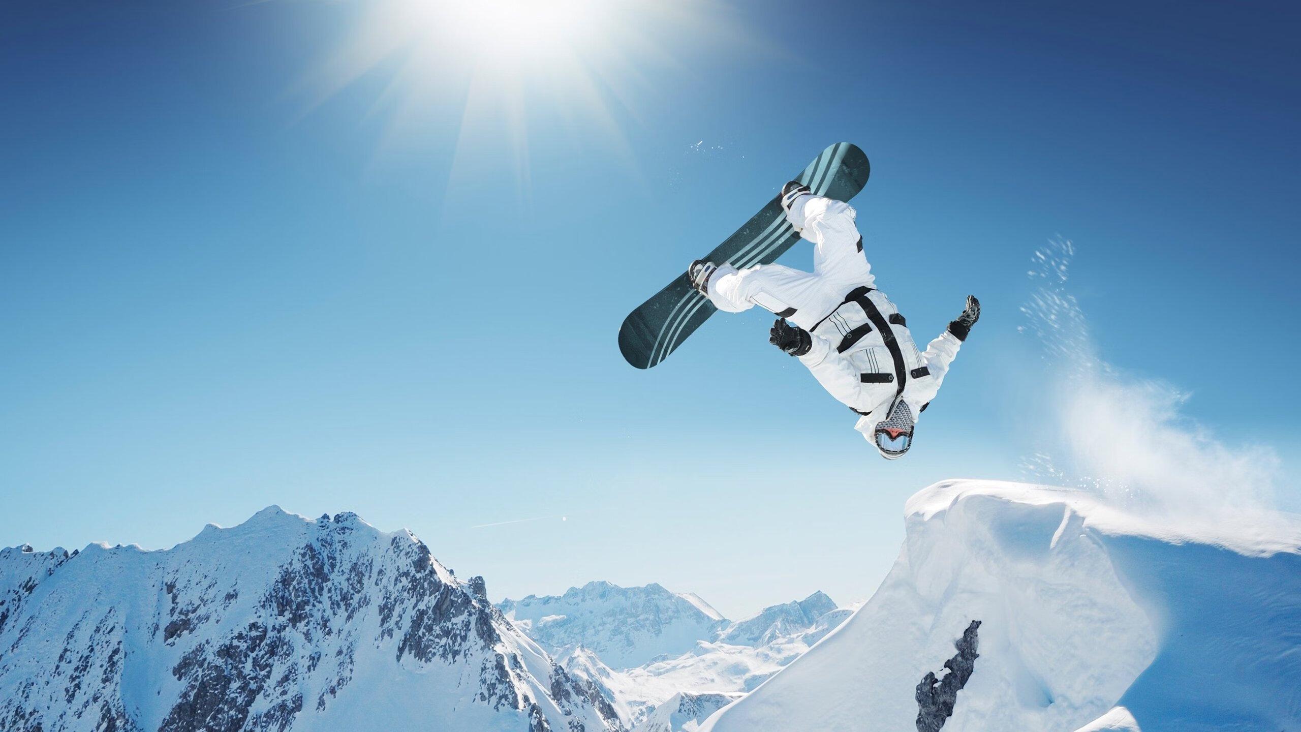 全国游泳锦标赛圆满落幕，新星闪耀打破多项纪录