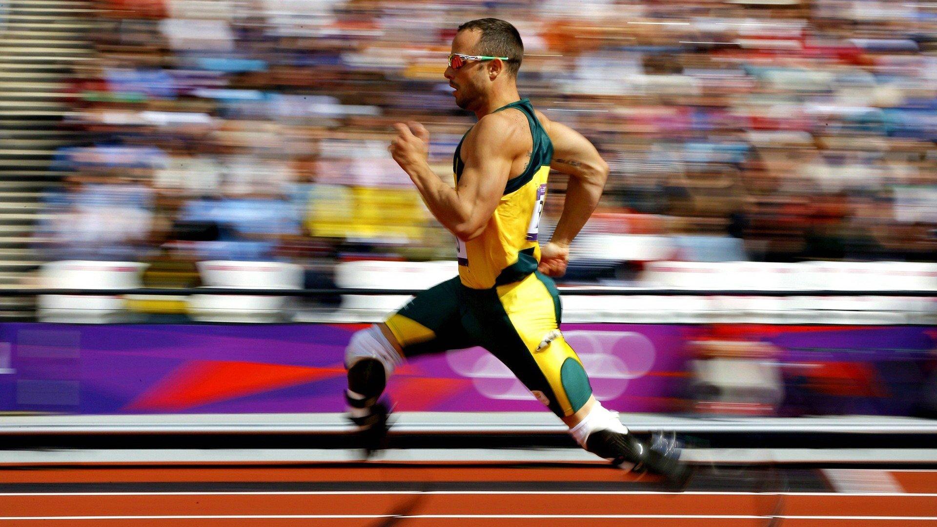 百米飞人巅峰对决，新星闪耀 传奇延续