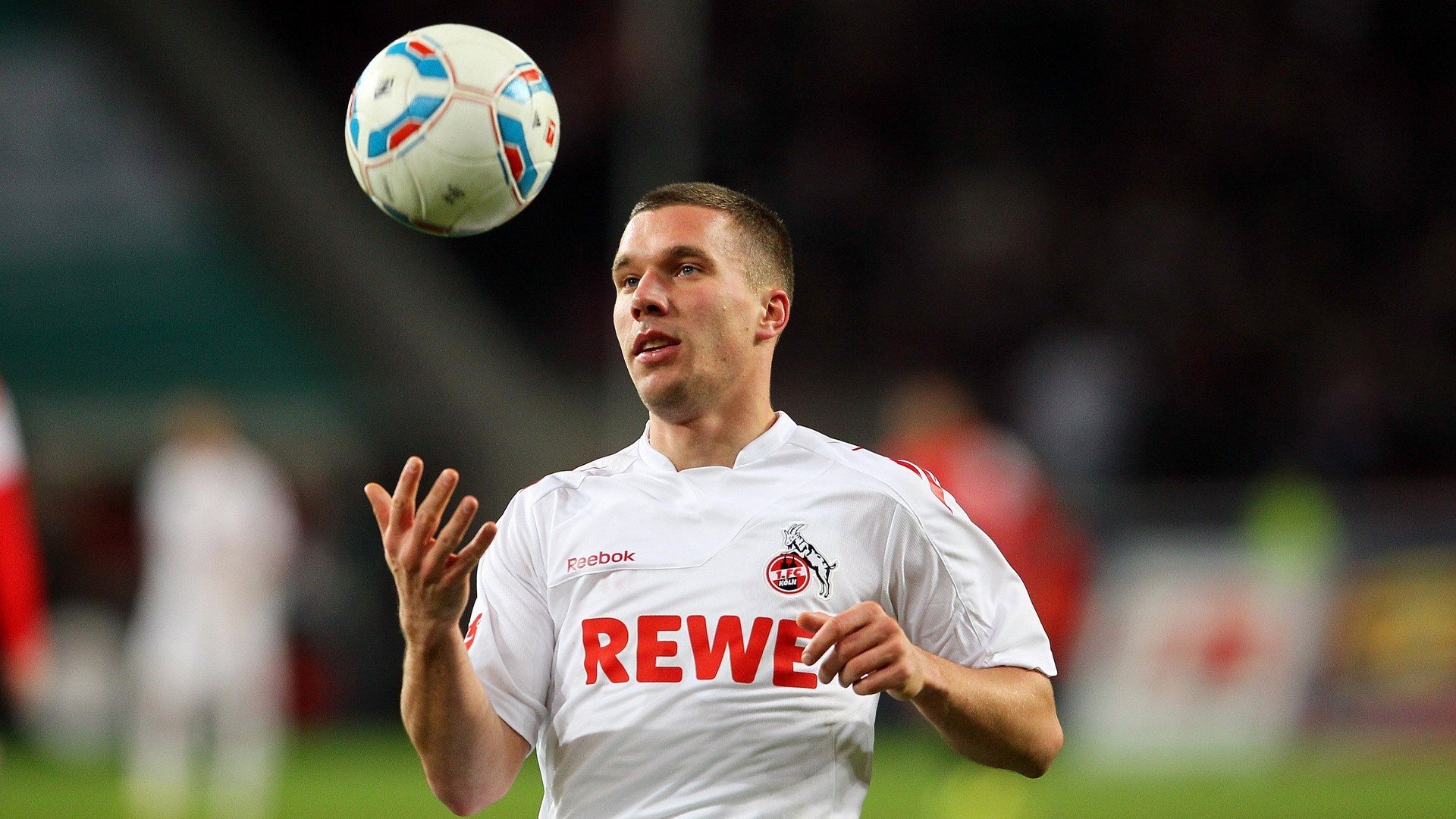 英超争冠白热化，曼城、阿森纳、利物浦三强鼎立，最后冲刺悬念迭起