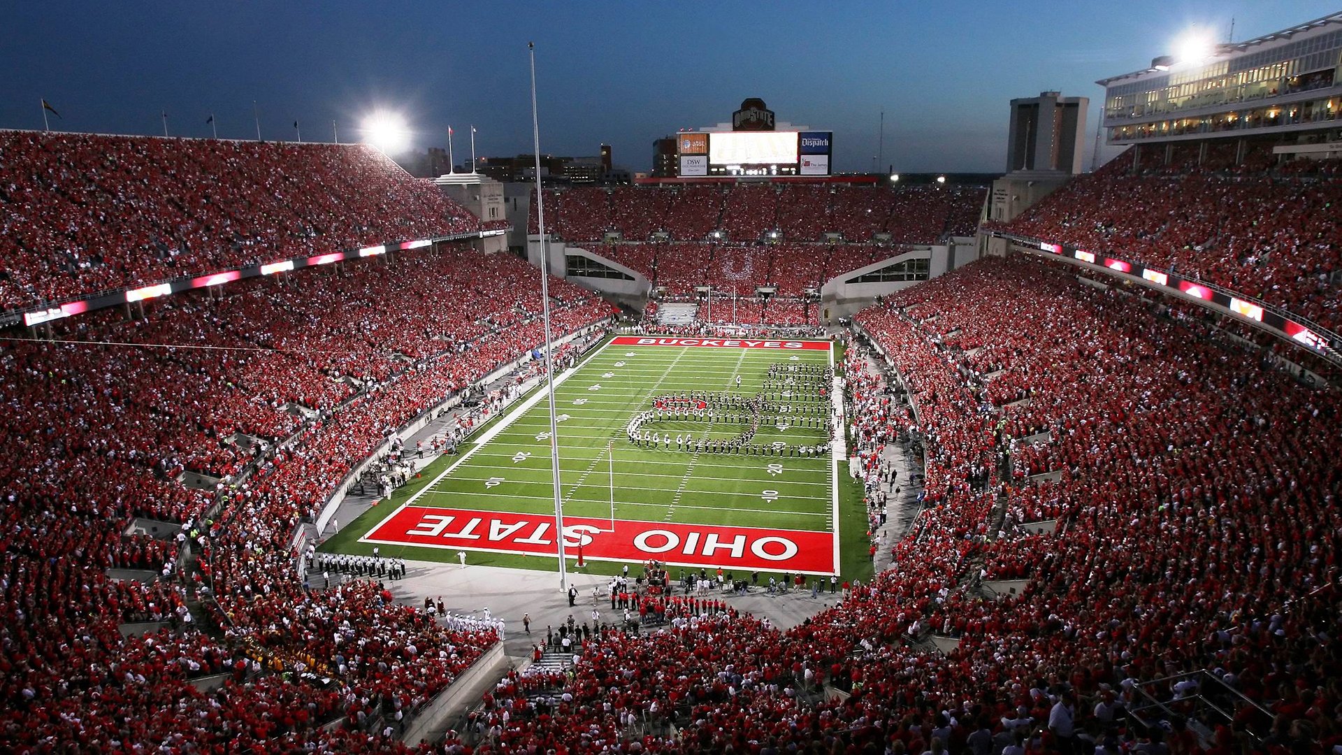 英超争冠白热化,曼城、阿森纳、利物浦三强鼎立,最后冲刺悬念迭起