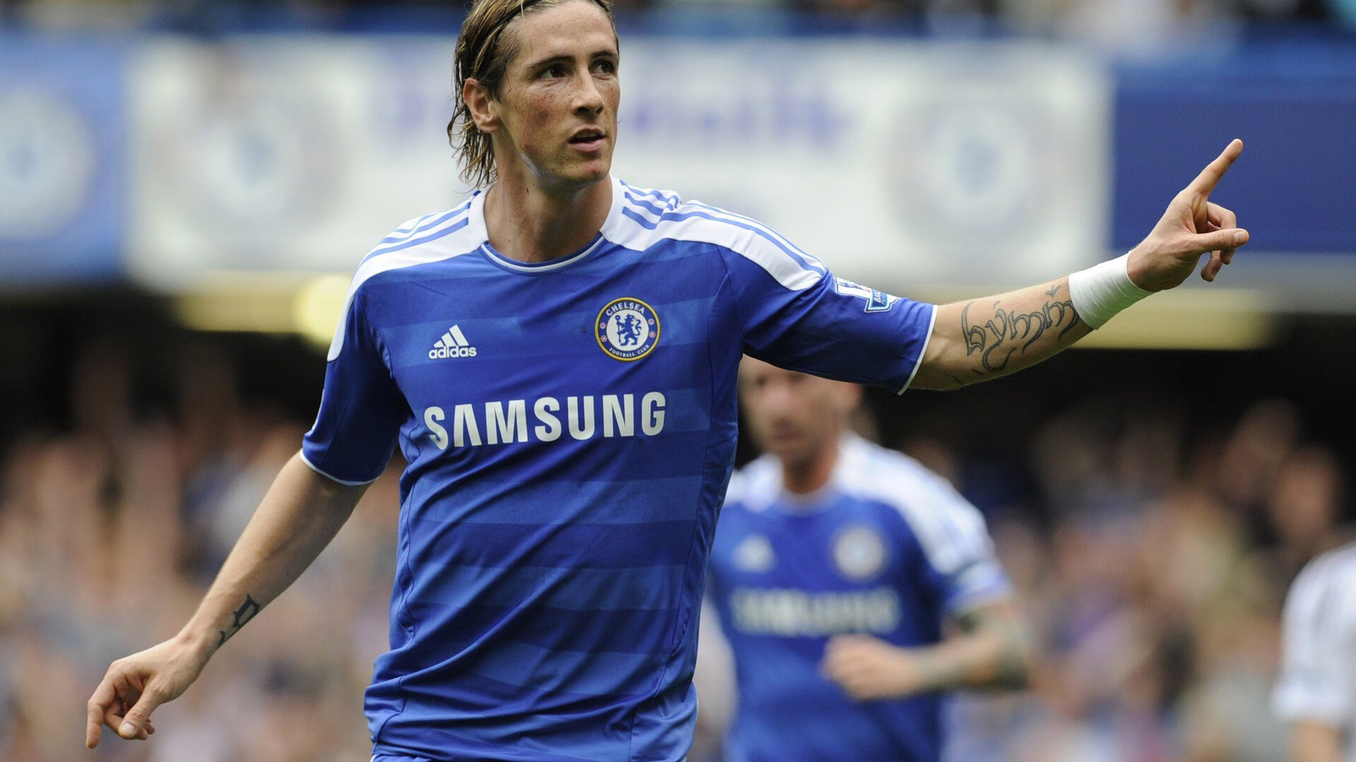 归化球员助力国足崛起 多元化阵容开启新篇章